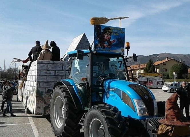 Carnevale dei Ragazzi a Gubbio, vince il carro Harry Potter se