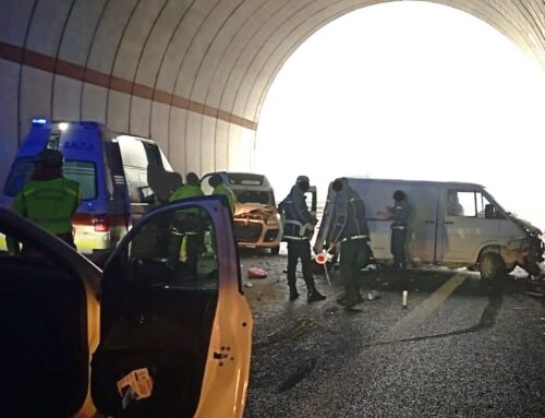 Incidente sulla SS 318 a Fossato: 63enne di Civitanova in Ospedale a Perugia in Elisoccorso, due feriti a Branca