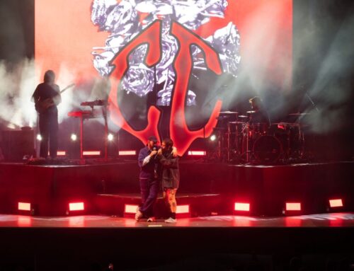 DOC FEST 2025. A Piazza Grande una serata indimenticabile con il concerto dei Coma Cose